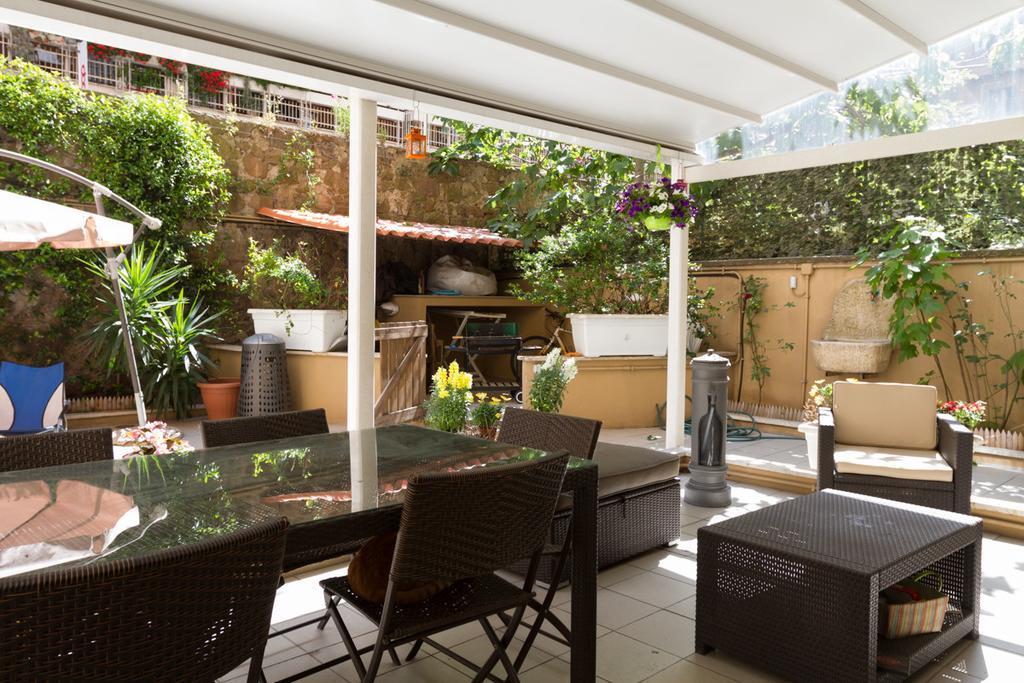 Vacanze Romane Con Giardino Szoba fotó