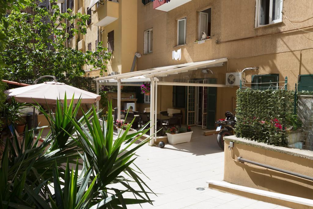 Vacanze Romane Con Giardino Szoba fotó